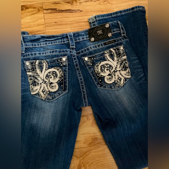 Miss Me Denim - Miss me jeans woman’s boot cut size 28 see bottom of pant legs